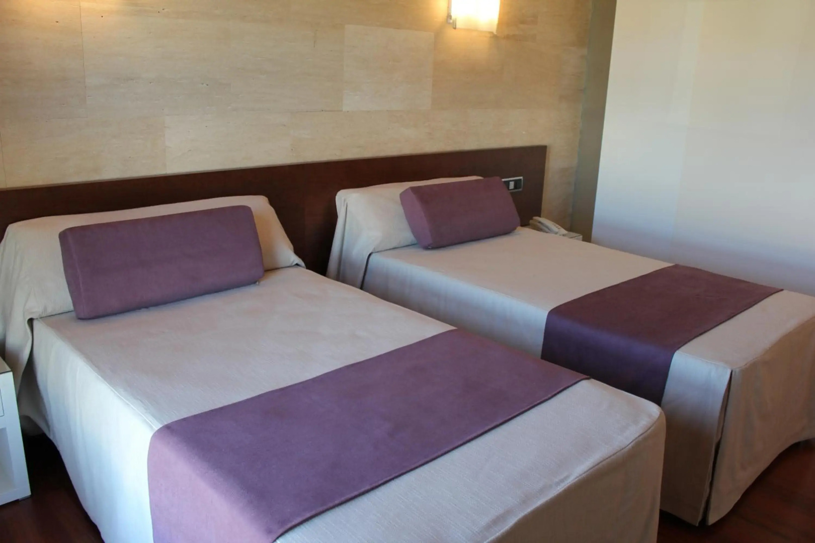 Escuderos Hotel Cruz