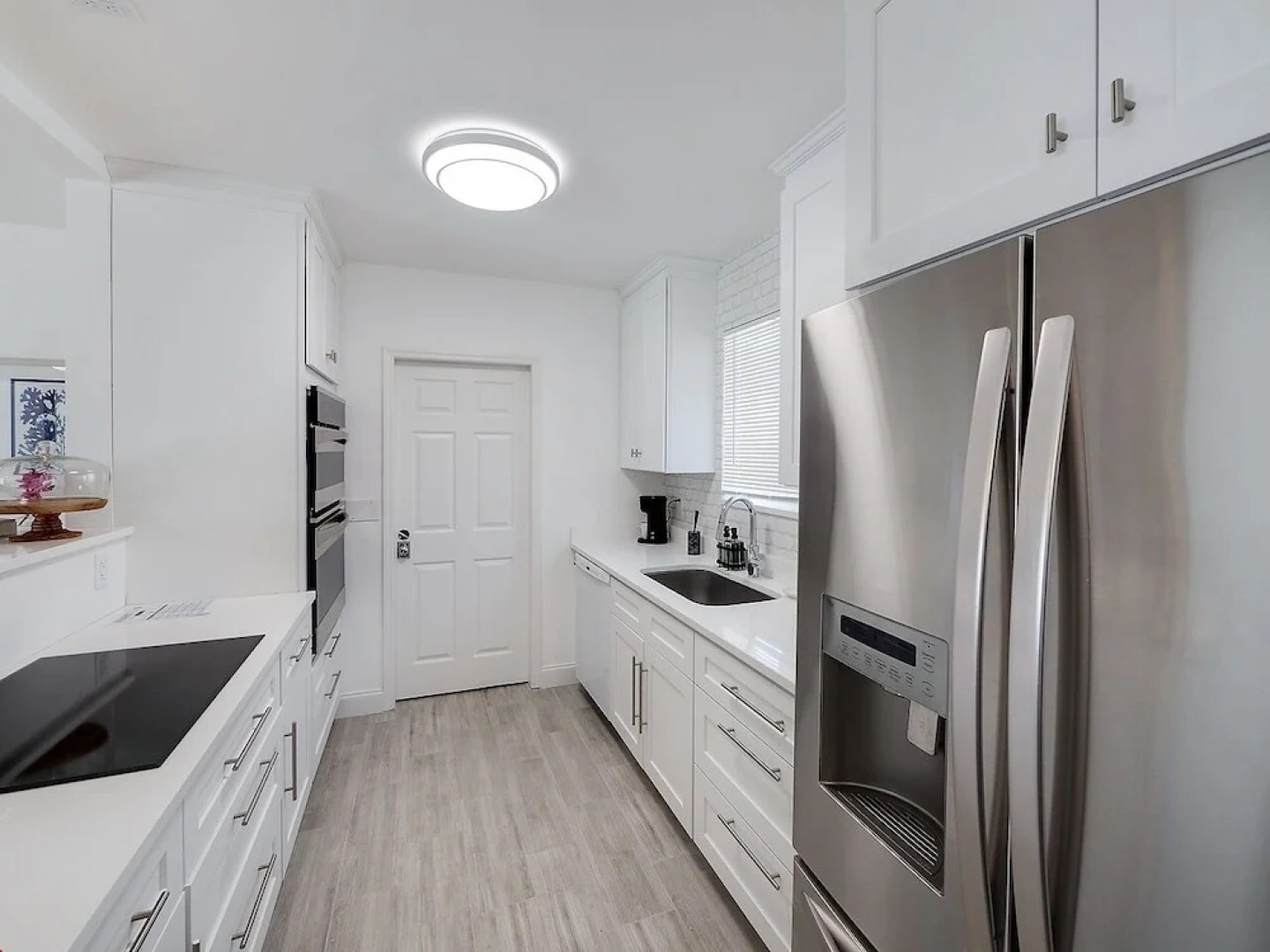 Seas The Day 8: Designer Beach W/ Pool! 3 Bedroom Condo