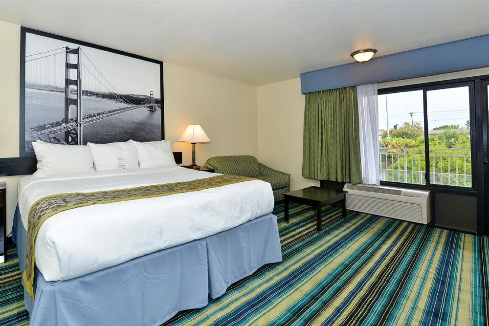 Super 8 By Wyndham Vallejo/Napa Valley