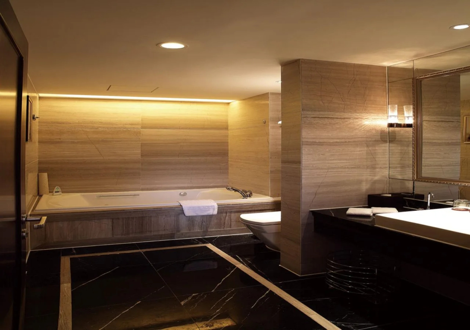 Hopesky Luxury Hotel