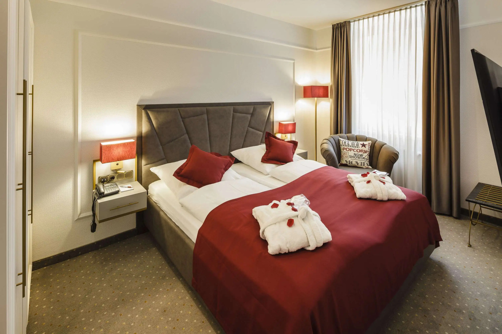 Star-Apart Hansa Hotel