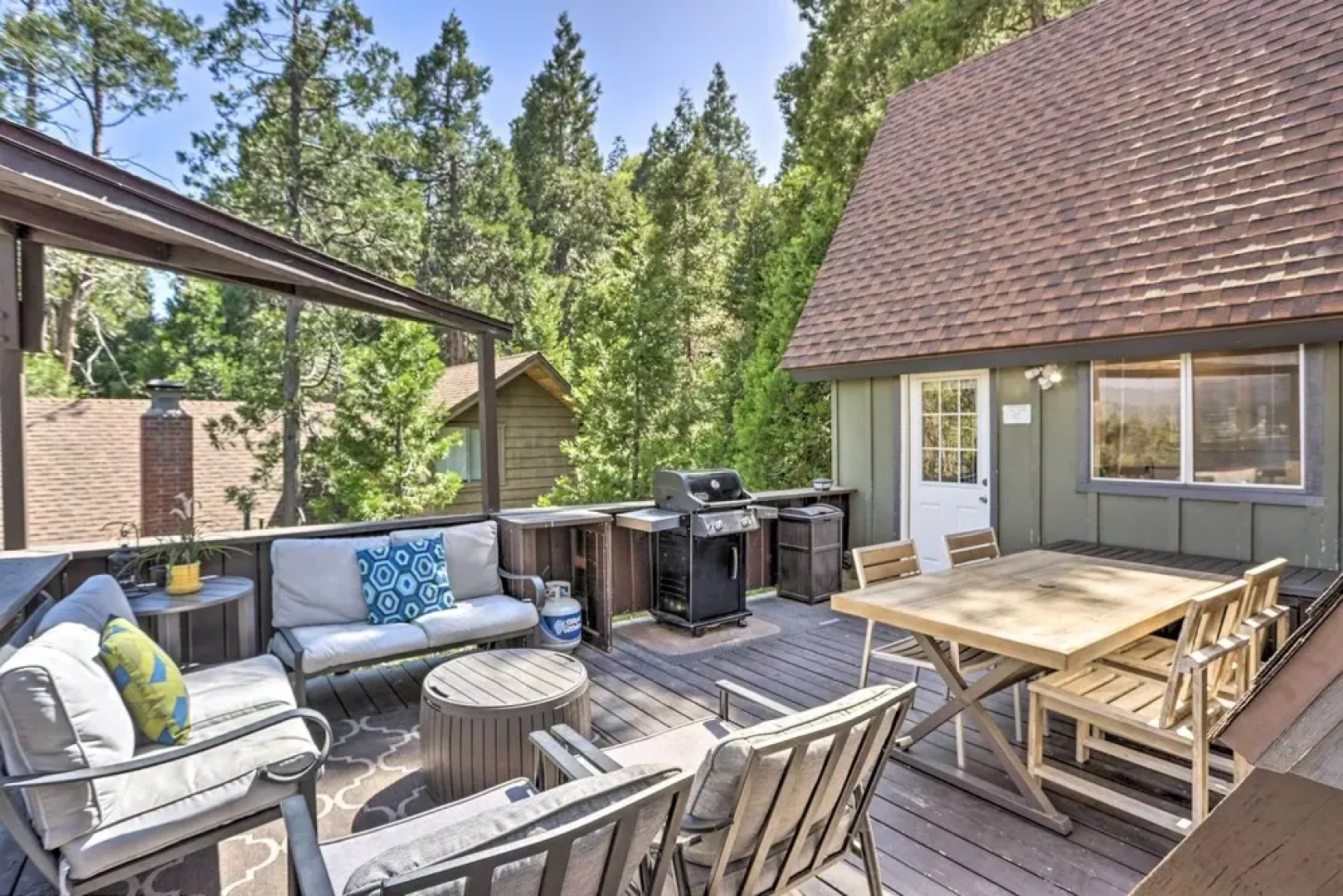 A-frame Home w/ 3 Decks & Lake Arrowhead Views!