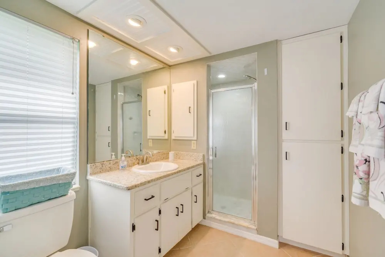 Home w/ Patio & Grill: 2 Mi to Rainbow Springs!