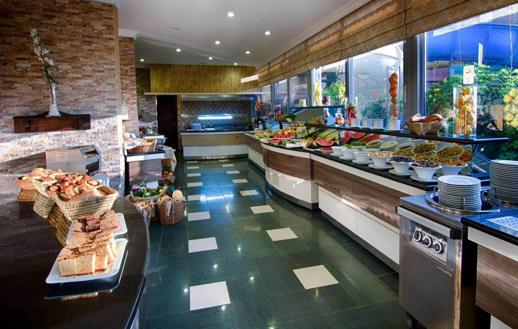Romance Beach Hotel