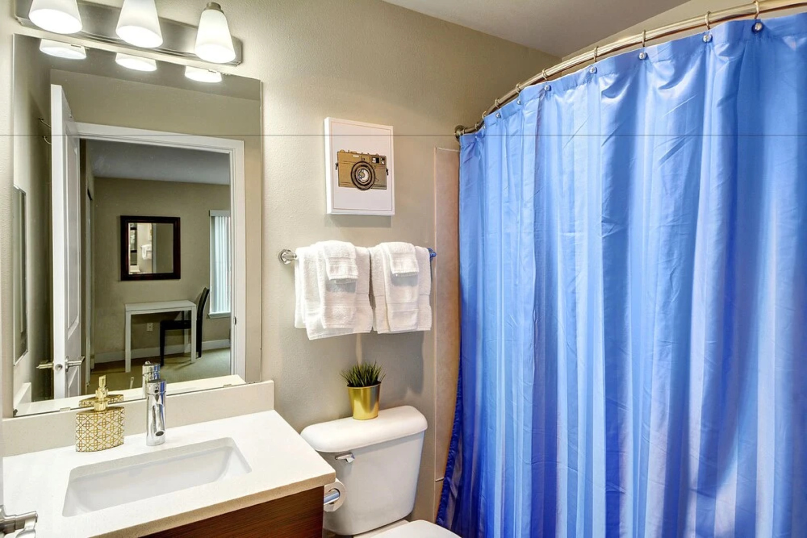 Fountain Court Cascade Retreat - Two Bedroom Apartment