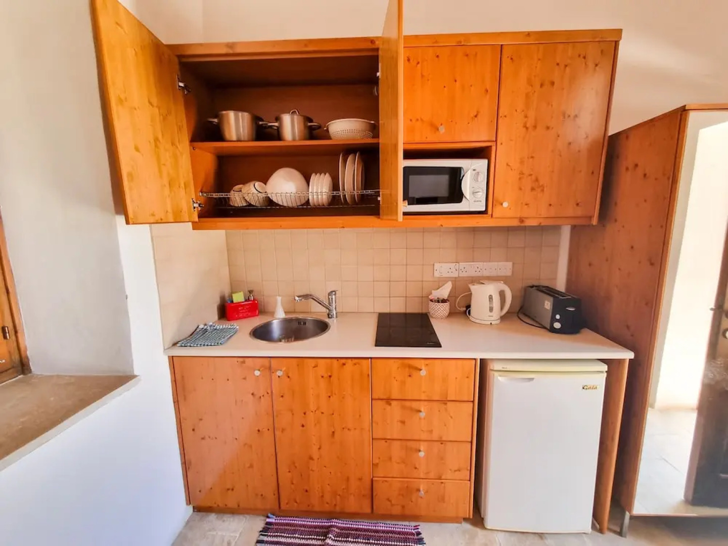 Skarinou Village Poolside Escape Studio