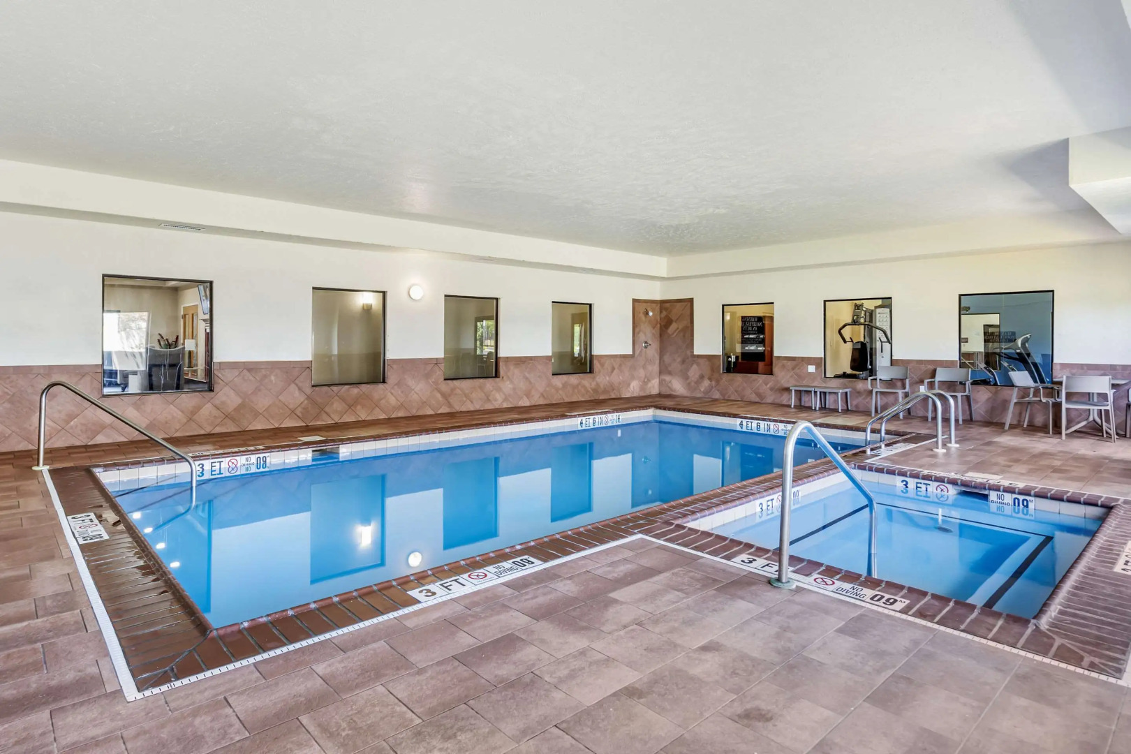 Comfort Suites Merrillville near US 30