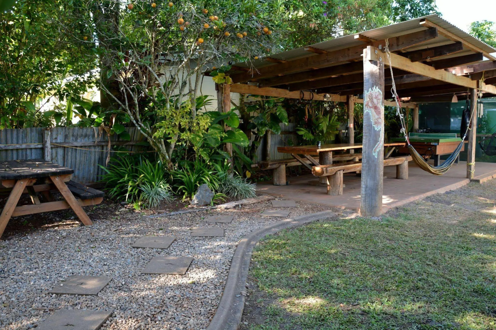 On The Wallaby Eco Lodge - Hostel