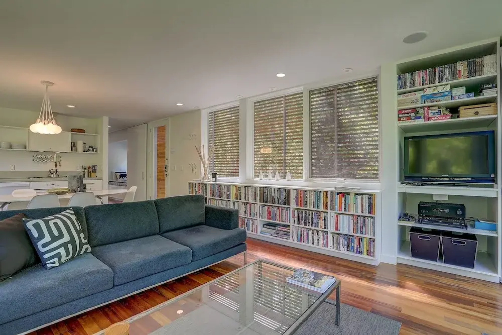 Neal Creek 2 Bedroom Home by RedAwning