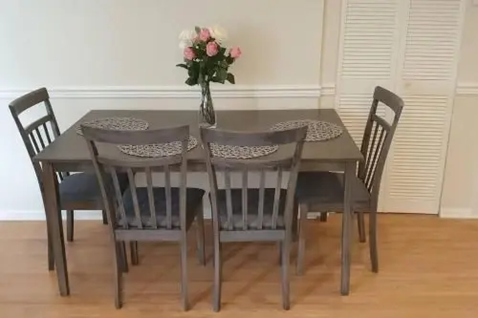 Happy, Cozy, Fun, Loving suite in West Vancouver