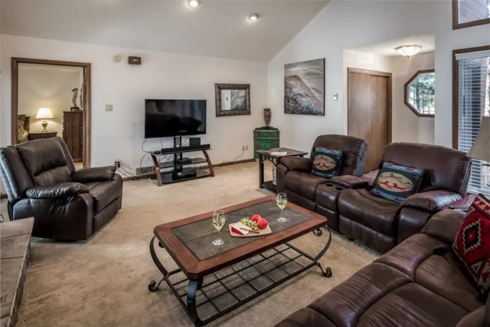 Angulo - Three Bedroom Cabin