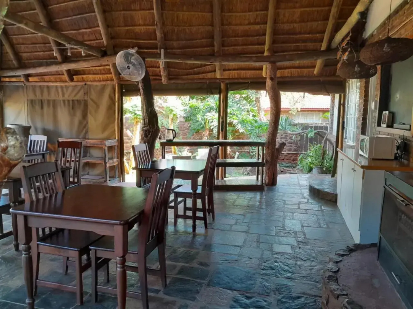 El Shadai Guest House