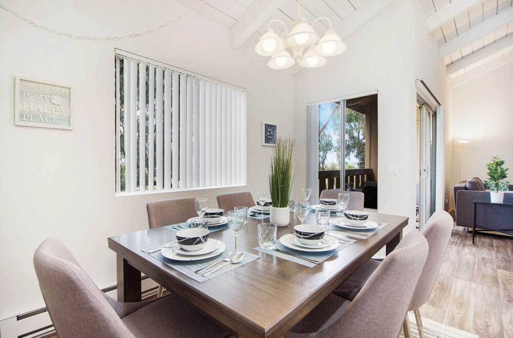 Private Entrance Under The Sea - 2BR/2BATH Next To Ritz Carlton - Walk To Ocean! (MB4)