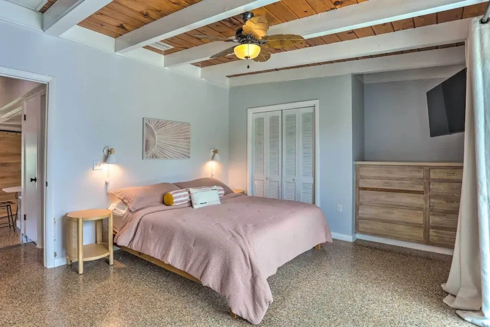 Hutchinson Island Cottage: Steps to the Beach