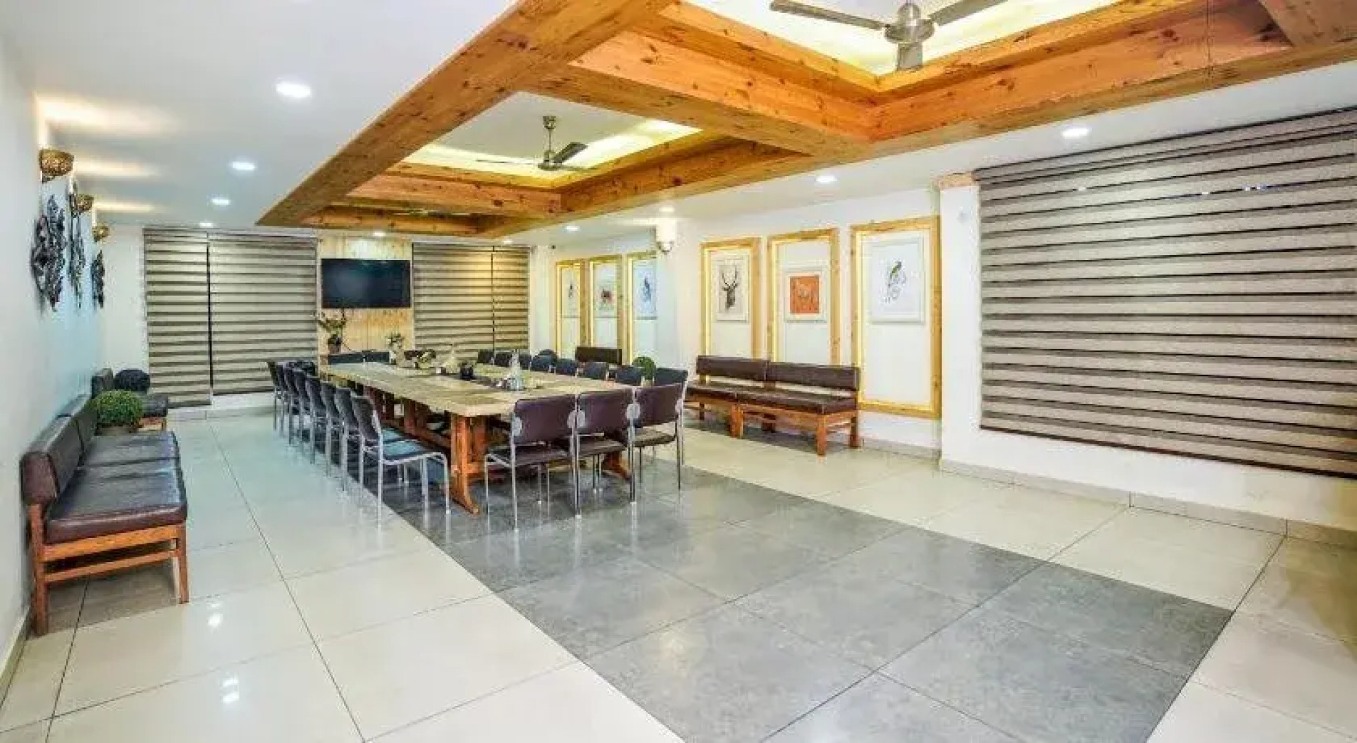 Mayur Hotel Bar And Restaurant