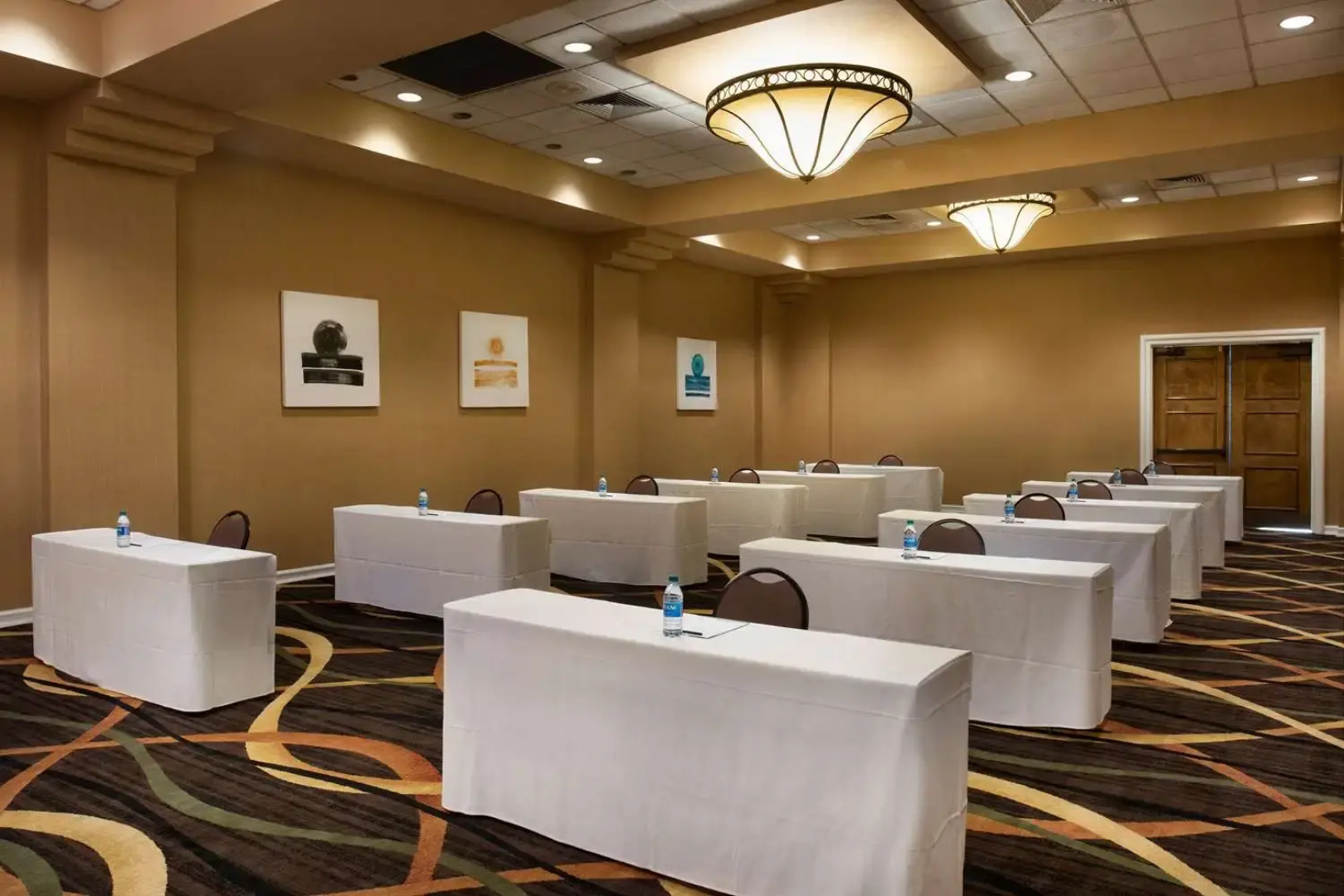 DoubleTree by Hilton Memphis Downtown