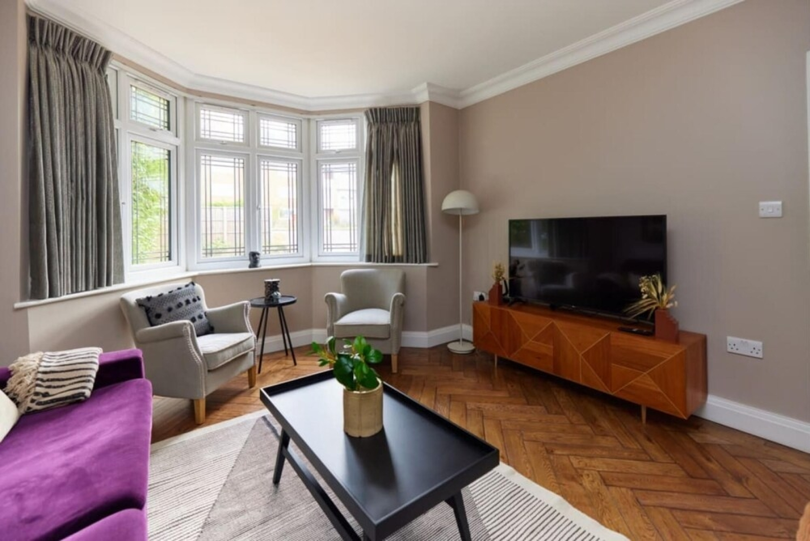 The Elmbridge Classic - Elegant 3bdr Flat With Garden