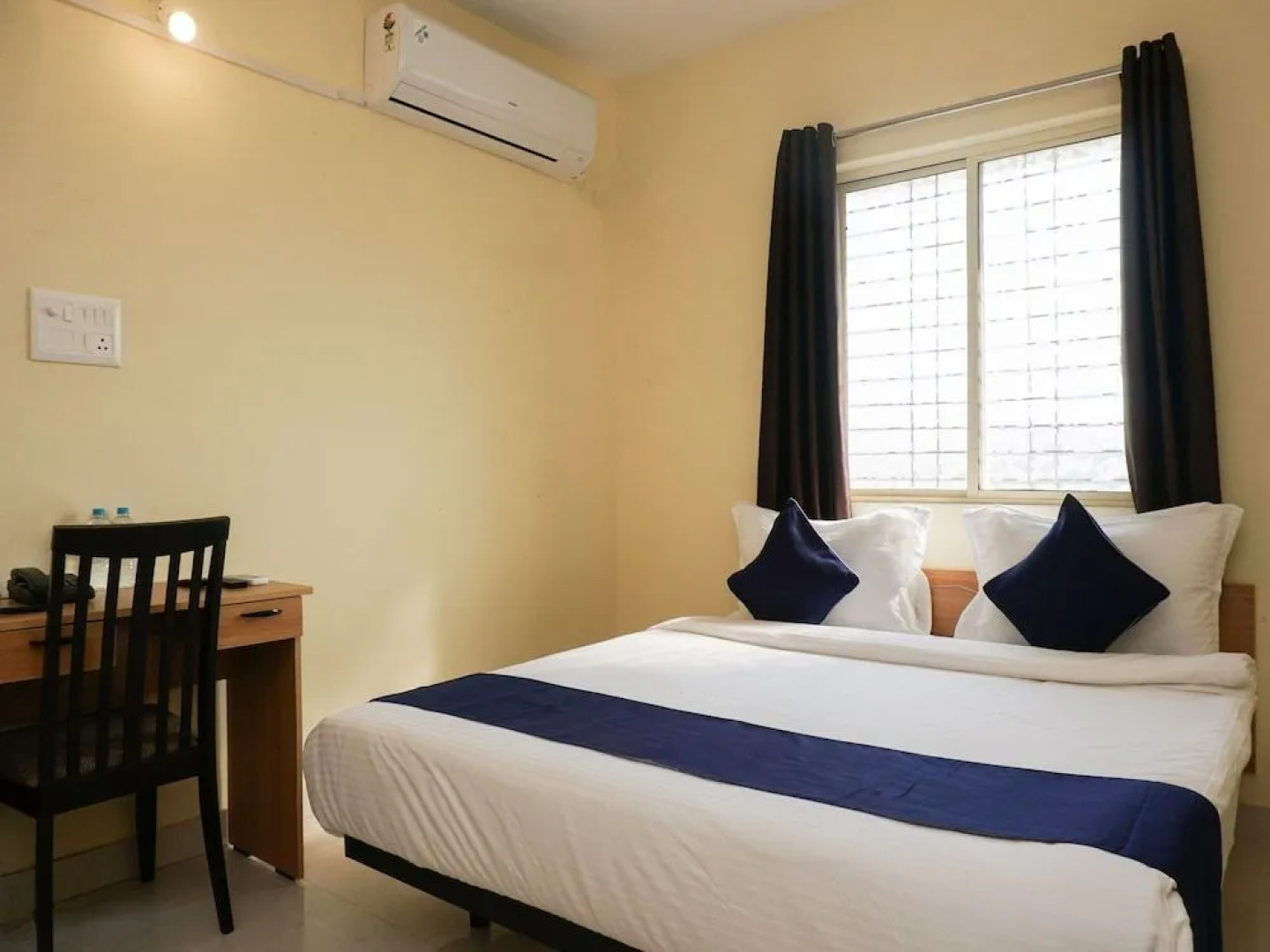 OYO 20037 SilverKey Hinjawadi