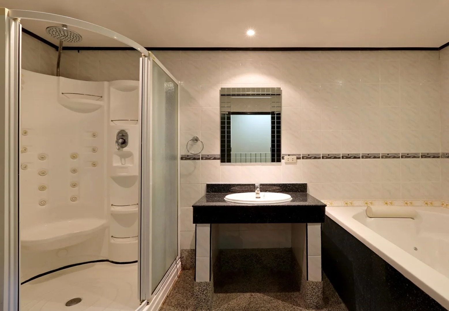 Angus O'Tool's Irish Pub Guesthouse