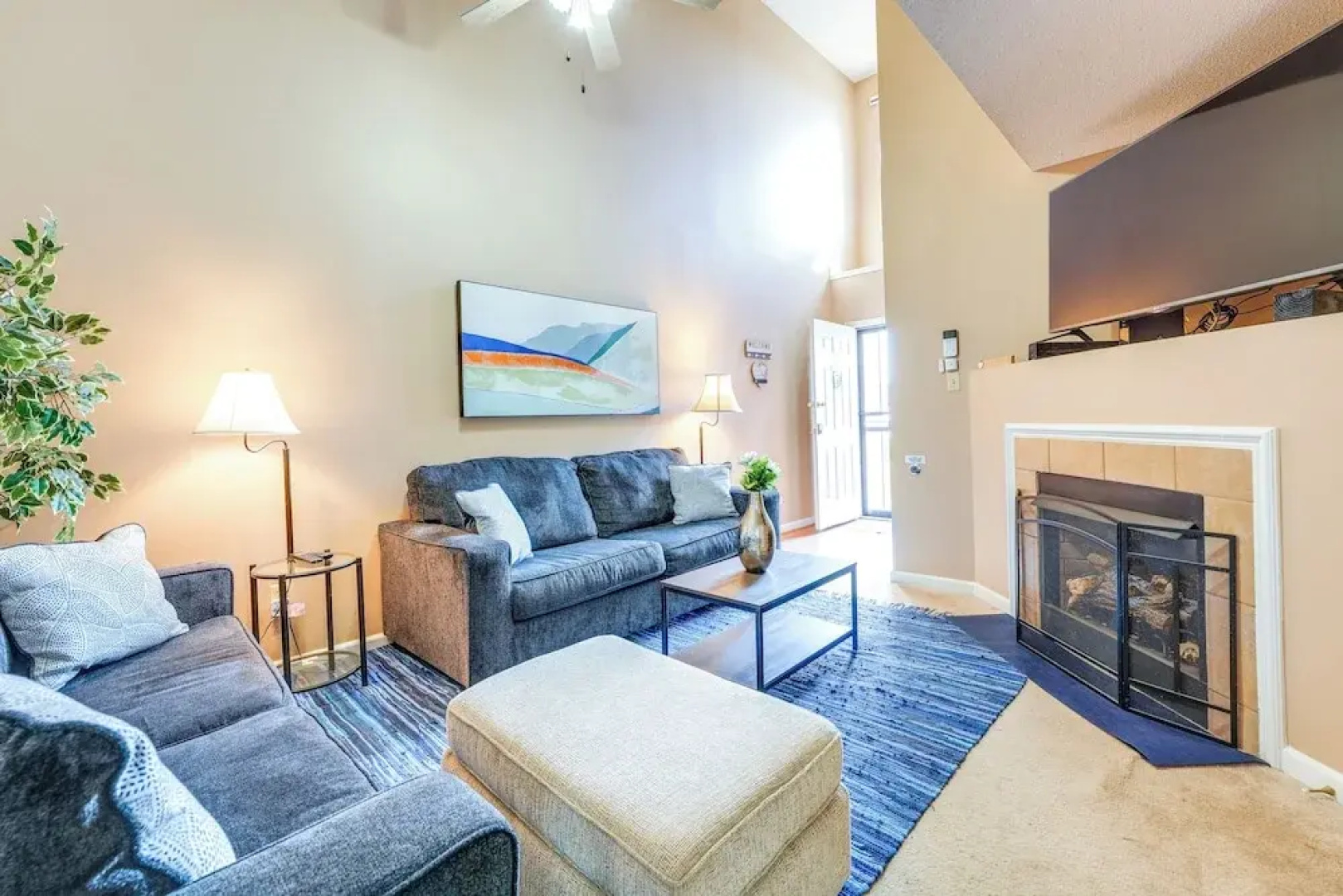 Horn Lake Vacation Rental ~ 14 Mi to Memphis!