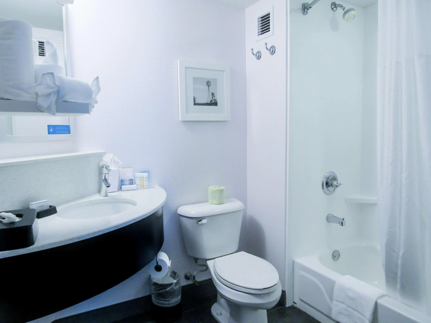 Hampton Inn & Suites Newtown