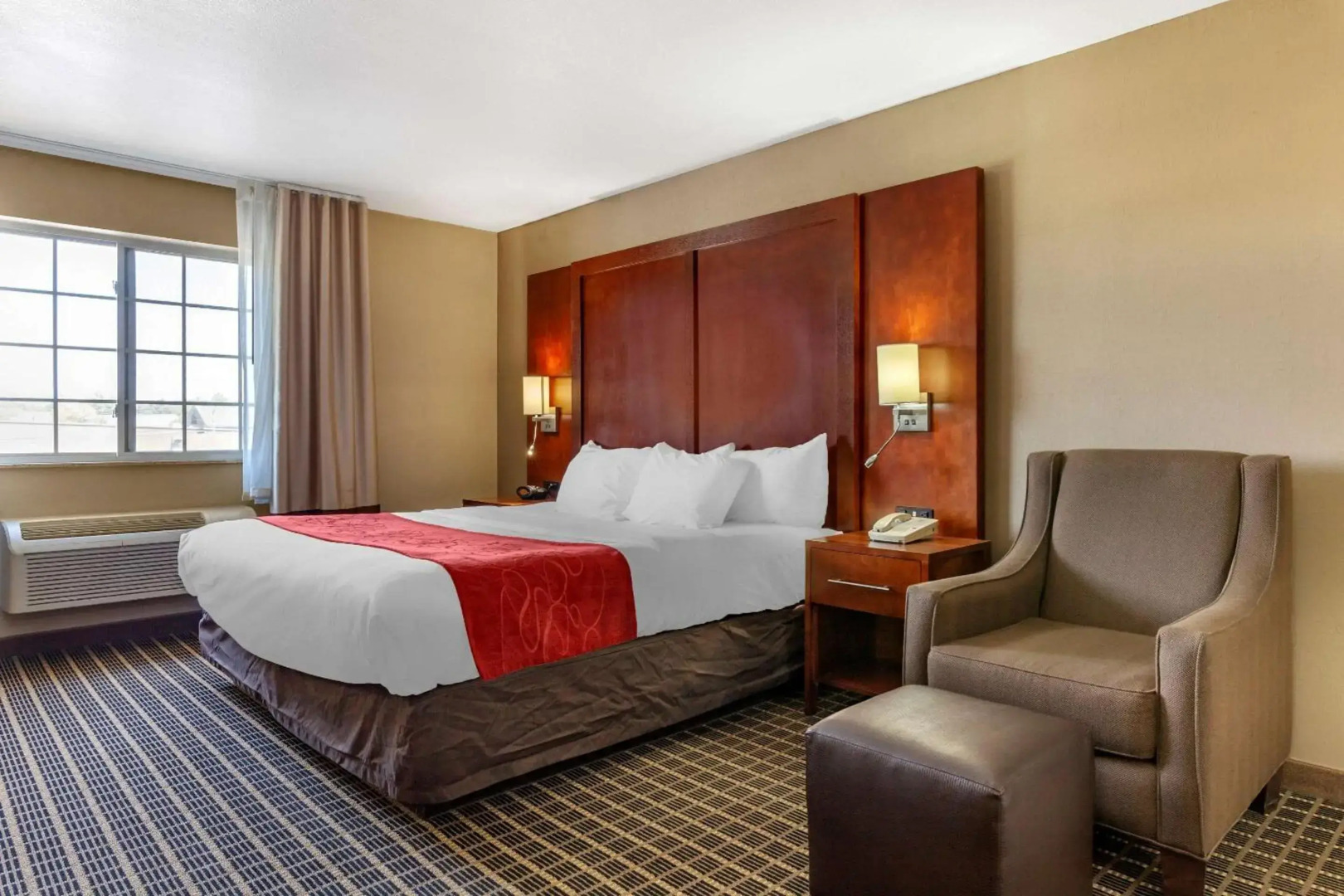 Comfort Suites Delavan - Lake Geneva Area