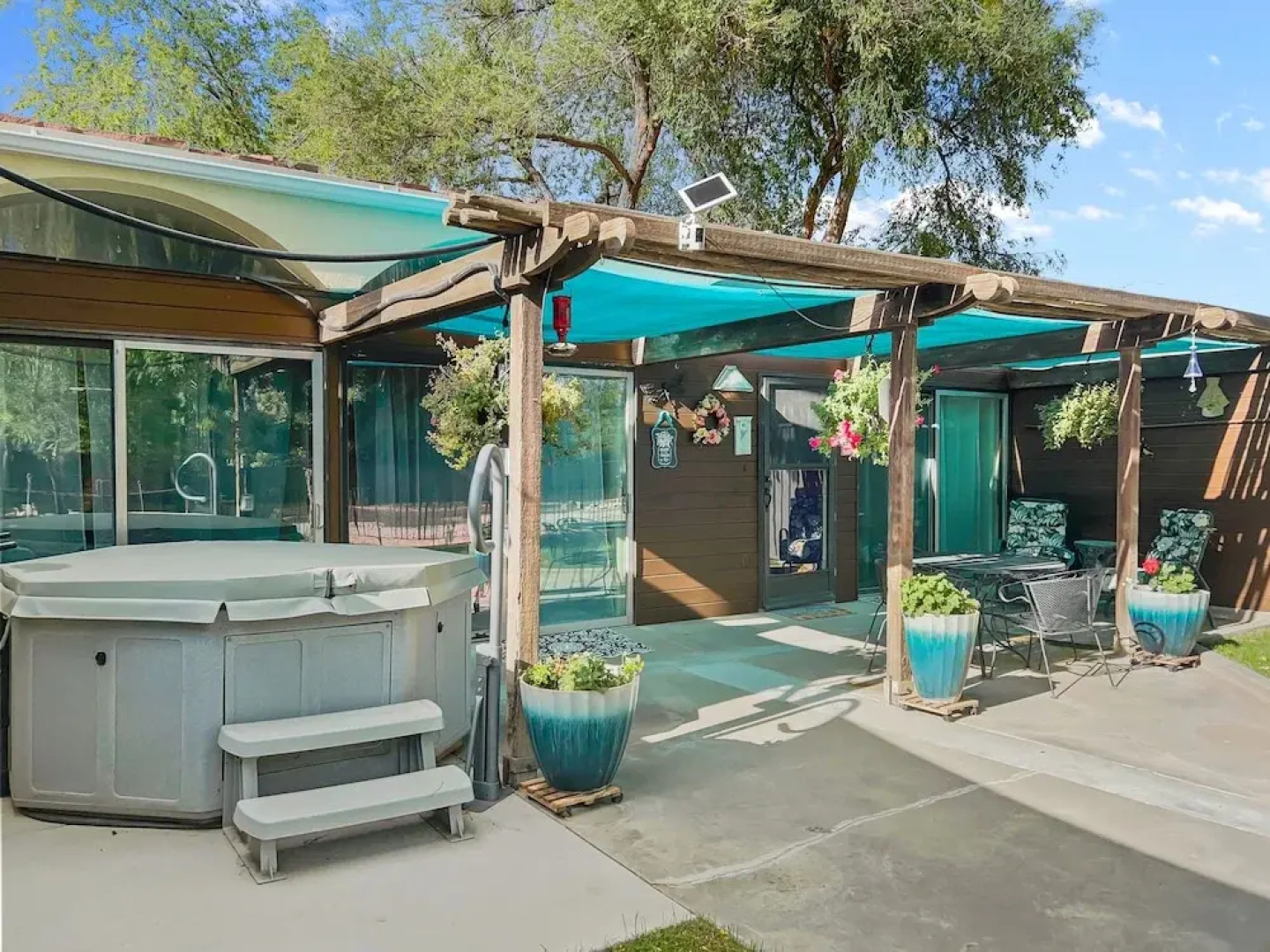 Quiet Garden Sanctuary 1 Bedroom Home