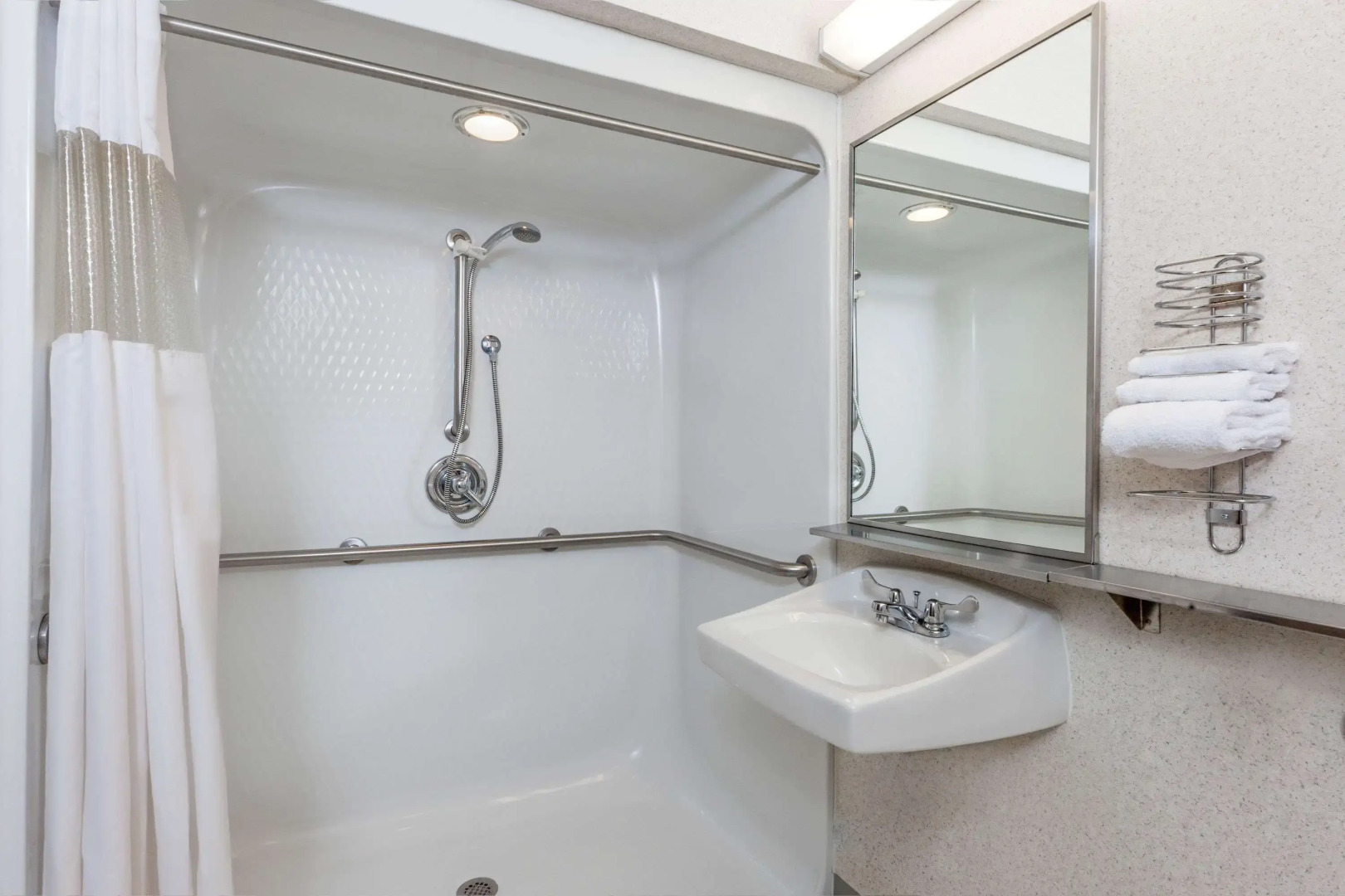 Baymont by Wyndham Howell/Brighton