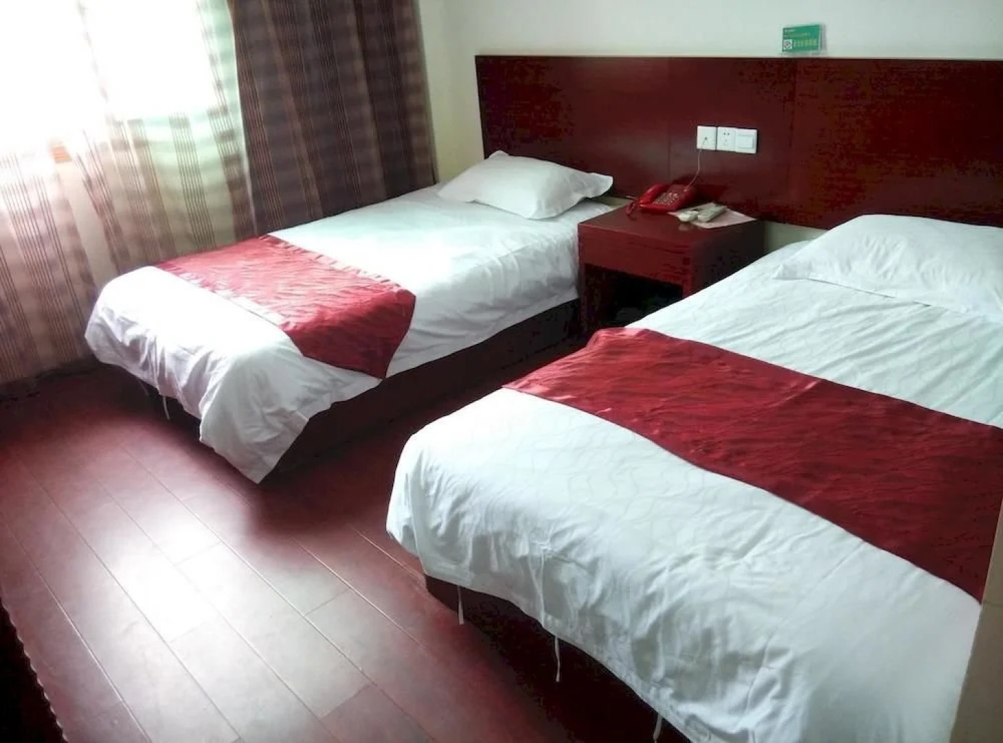 Yuquan Business Hotel