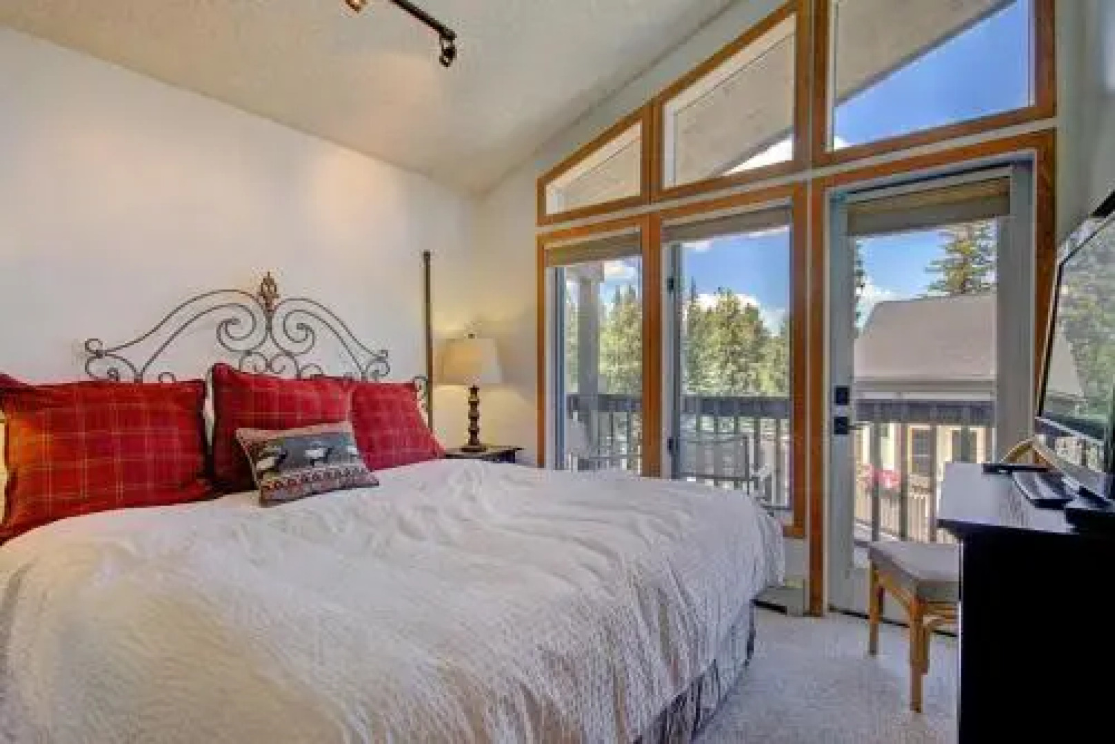 Cc301 Cross Creek By Redawning