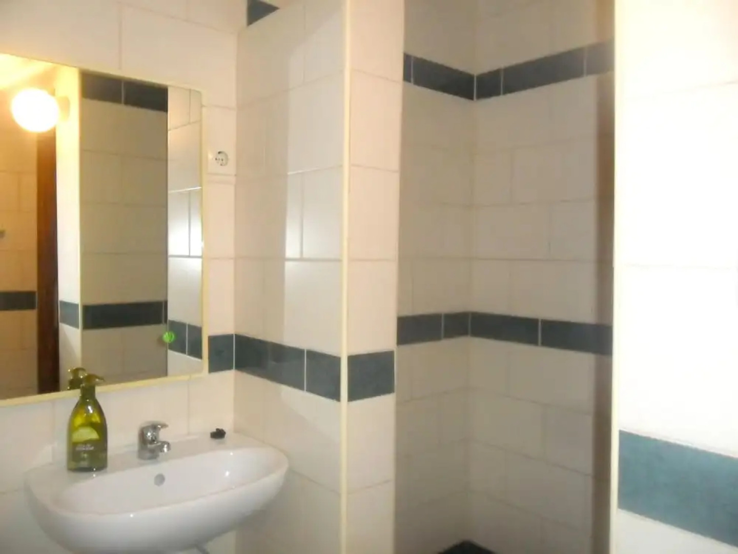 House With 4 Bedrooms in Kutina, With Enclosed Garden and Wifi