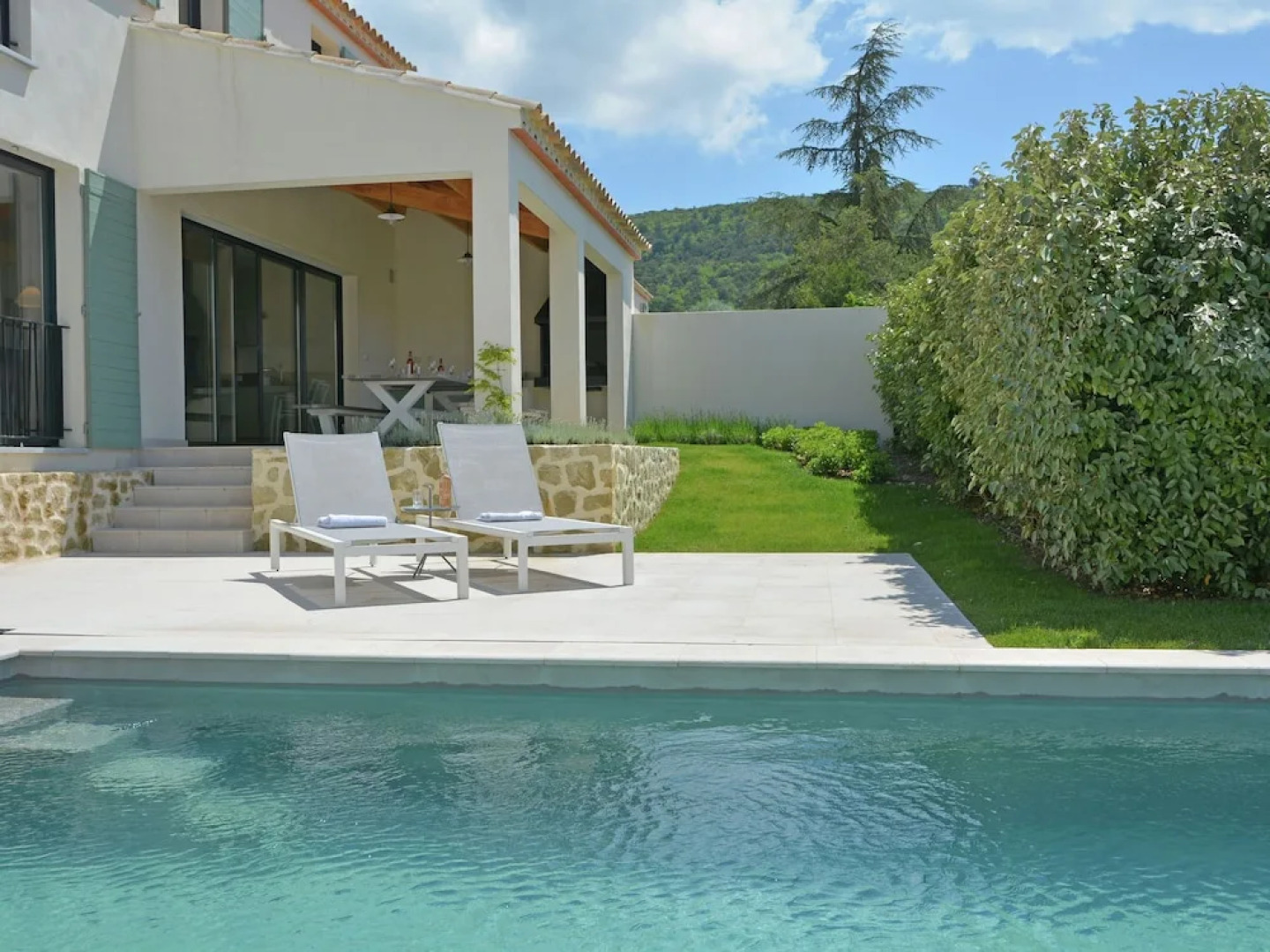 Wonderful Villa in Malaucène with Swimming Pool