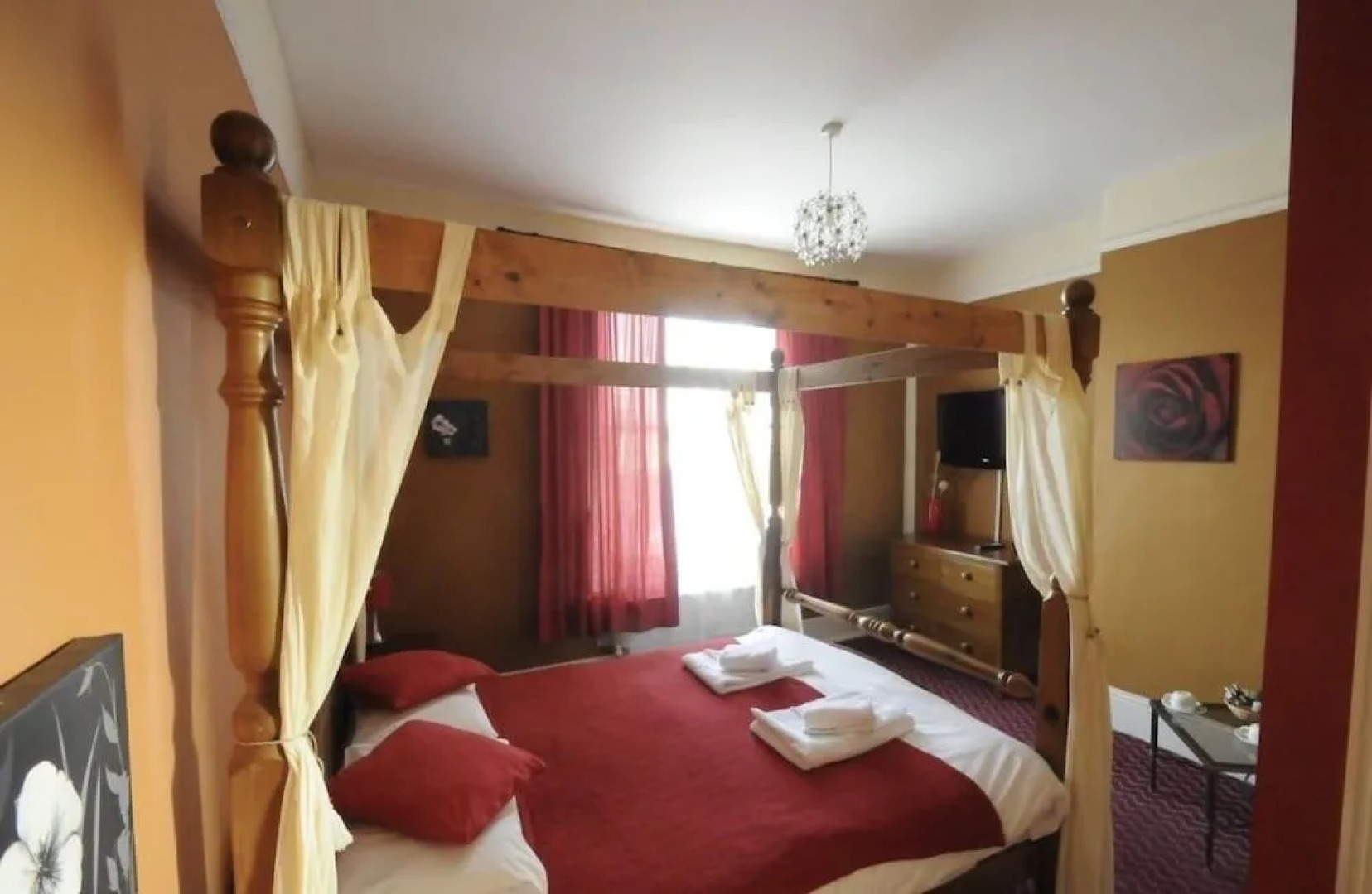 The Royal Oak Historic Commercial Inn