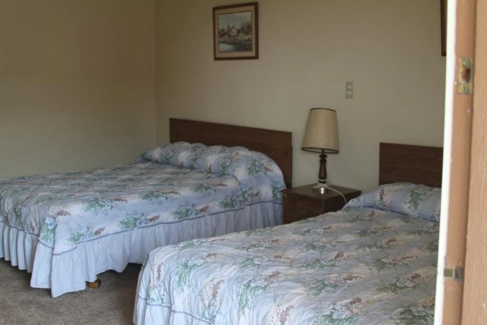 Badlands Hotel and Campground