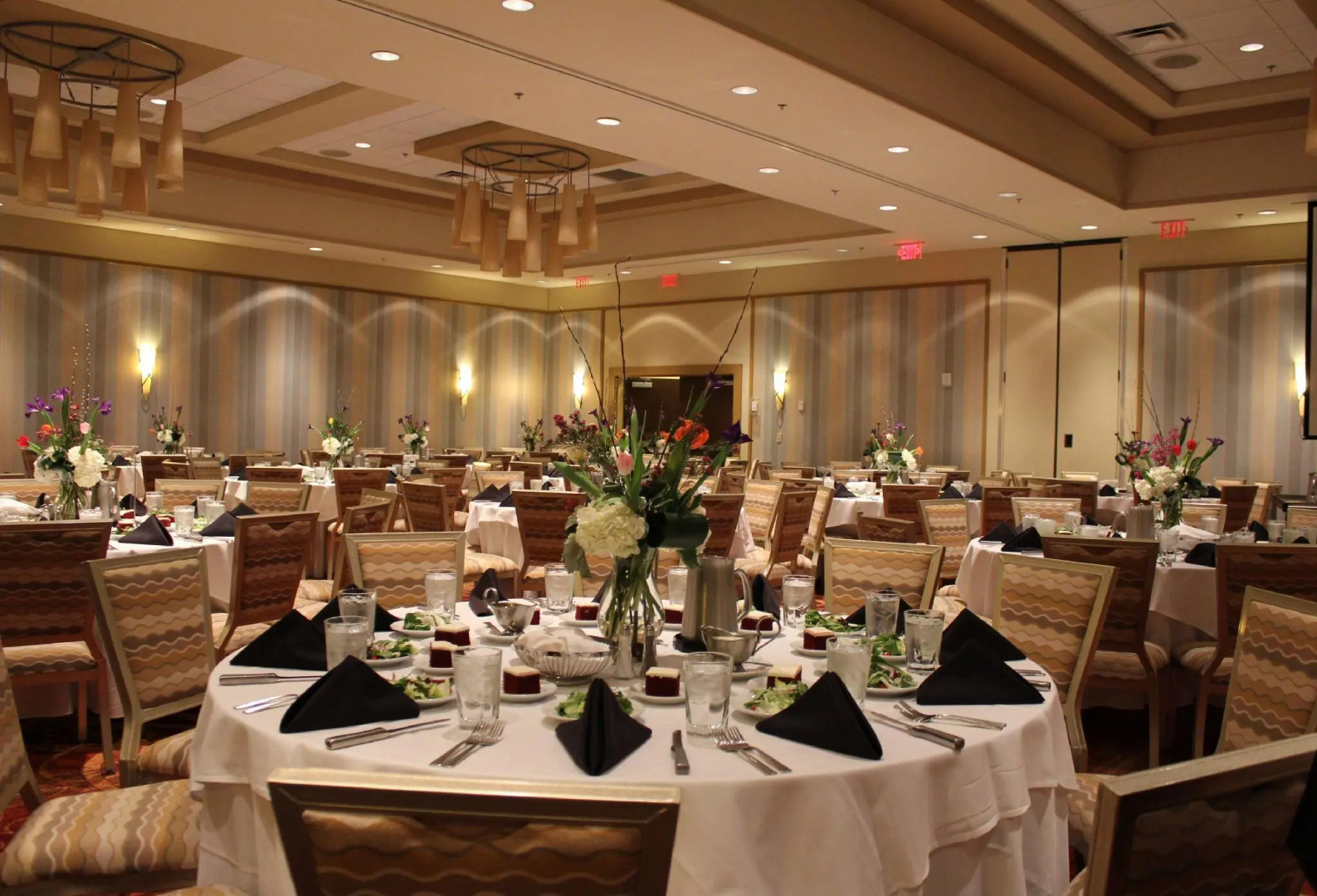 Embassy Suites Atlanta - Kennesaw Town Center