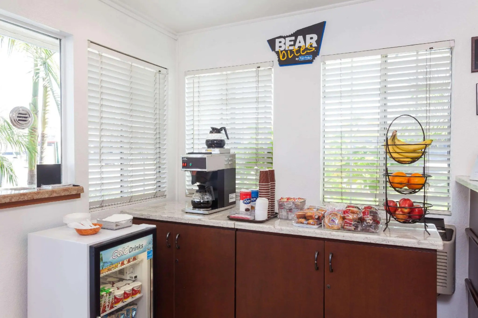 Travelodge by Wyndham Fullerton Near Anaheim