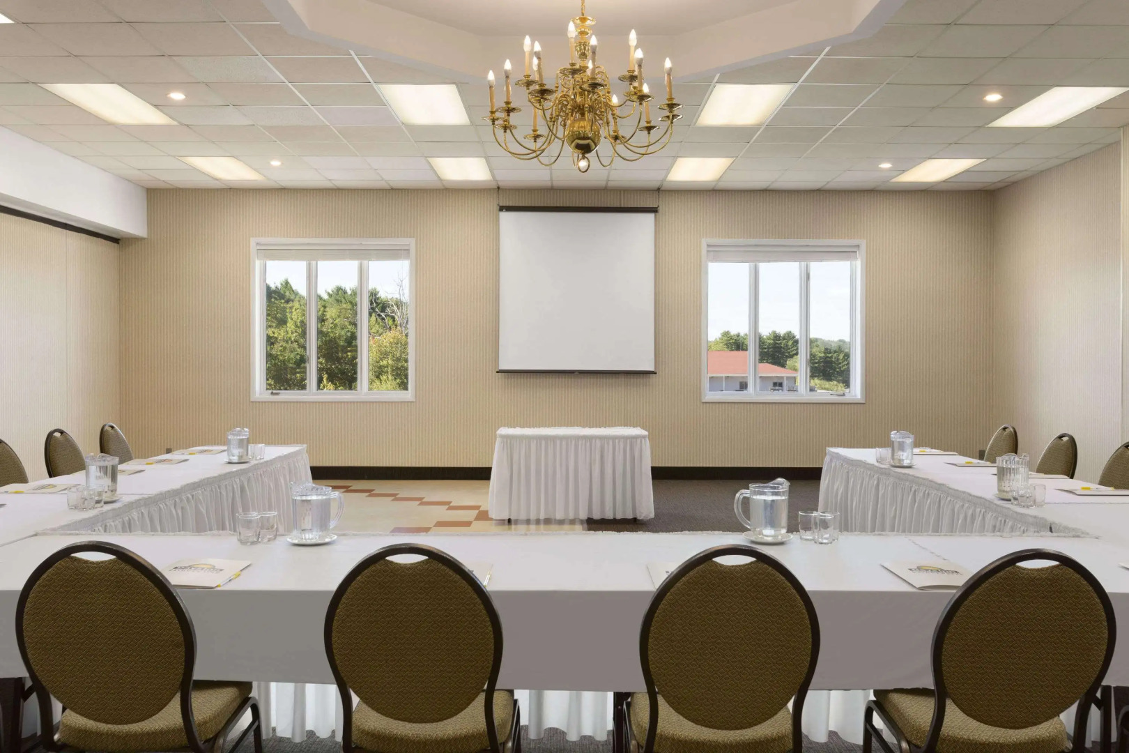 Days Inn & Conference Center by Wyndham Bridgewater