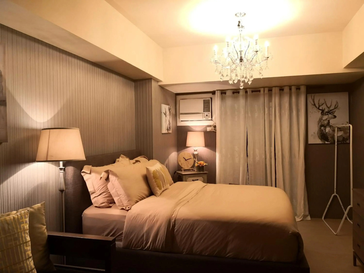 Centrio Tower Beside Ayala Studio Unit with Balcony 23
