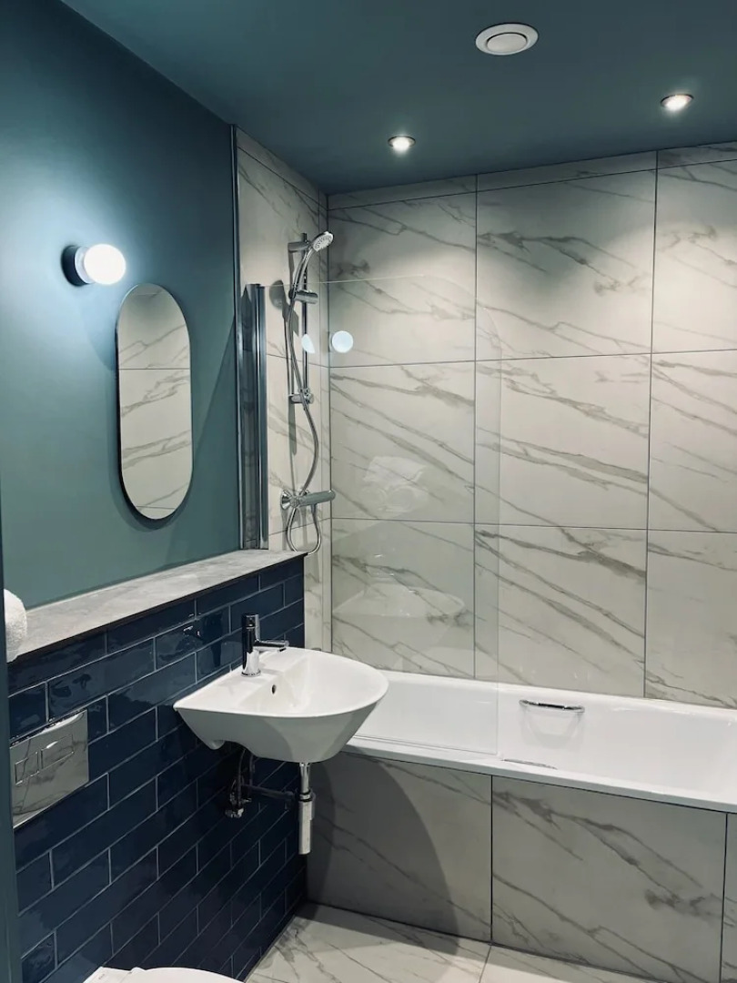 Room in the Borders - 1 Sime Place