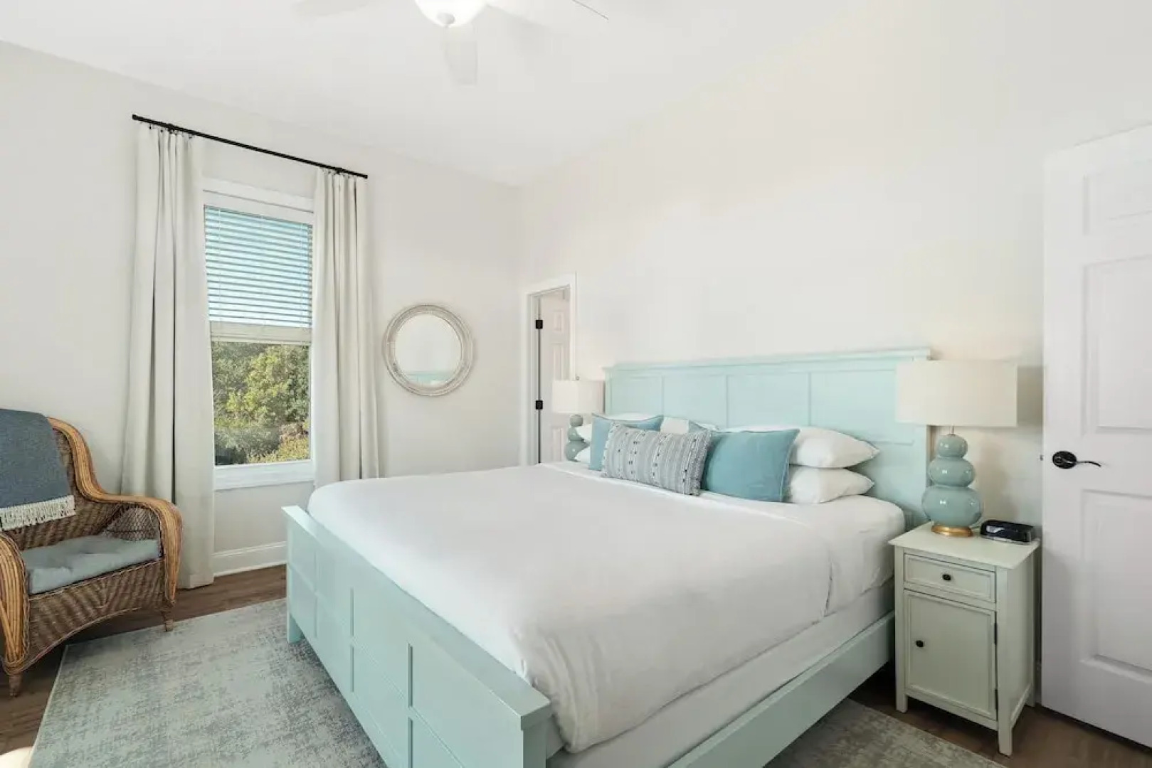 'coastal Vista' - Walk to Emerald Isle Beach!