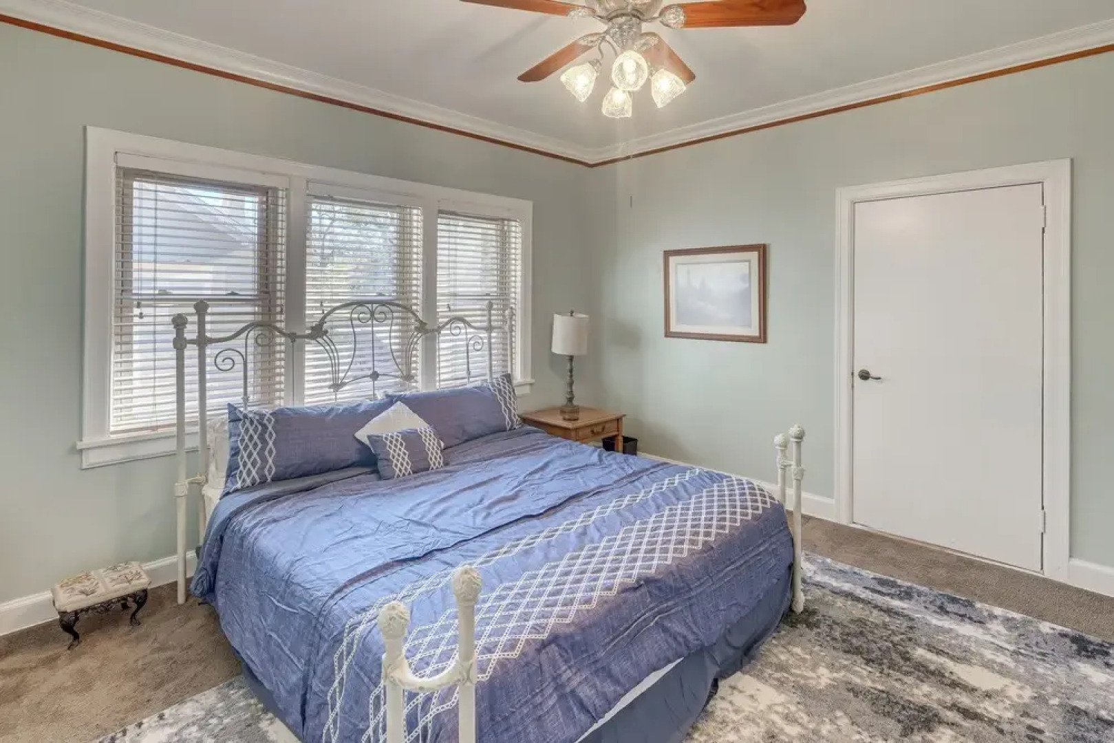 Walk to Main Street: Charming Roswell Home!