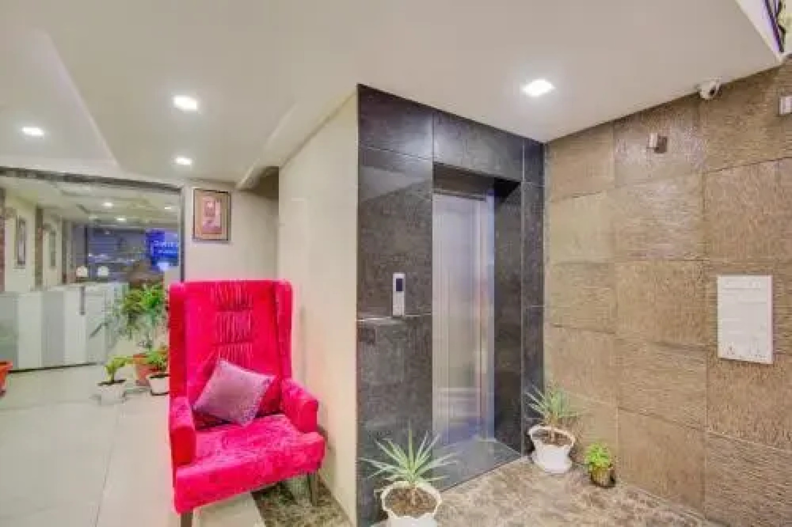 Hotel Devamrit by OYO Rooms