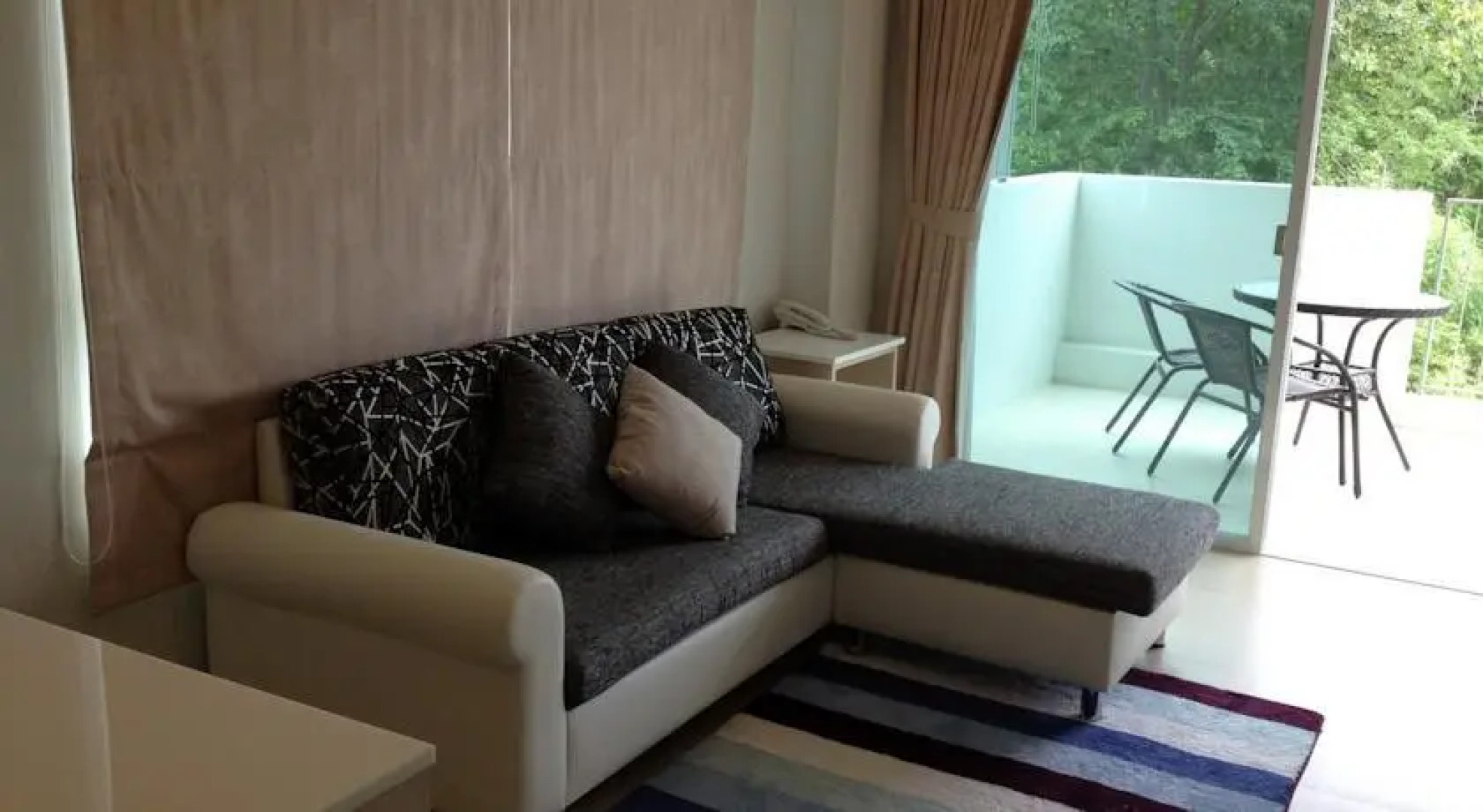 The Sea at Dolphin Bay