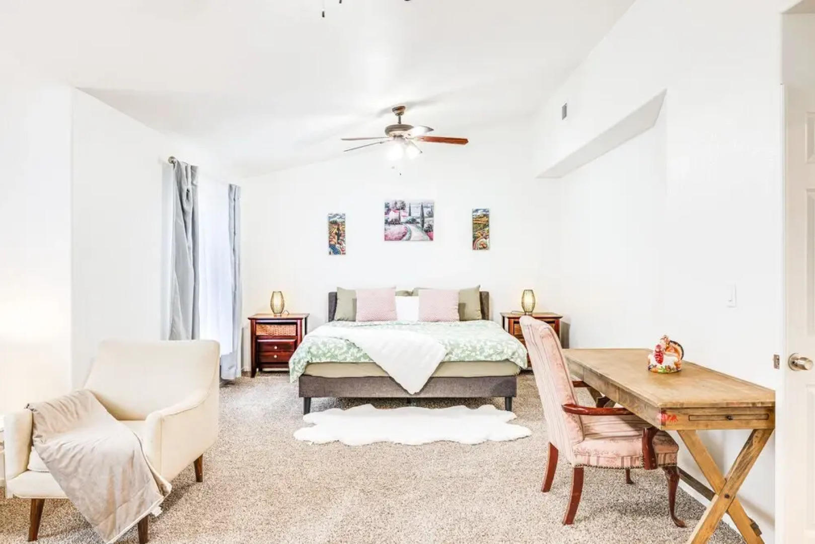 Spacious Los Banos Home w/ Patio - Dogs Welcome!