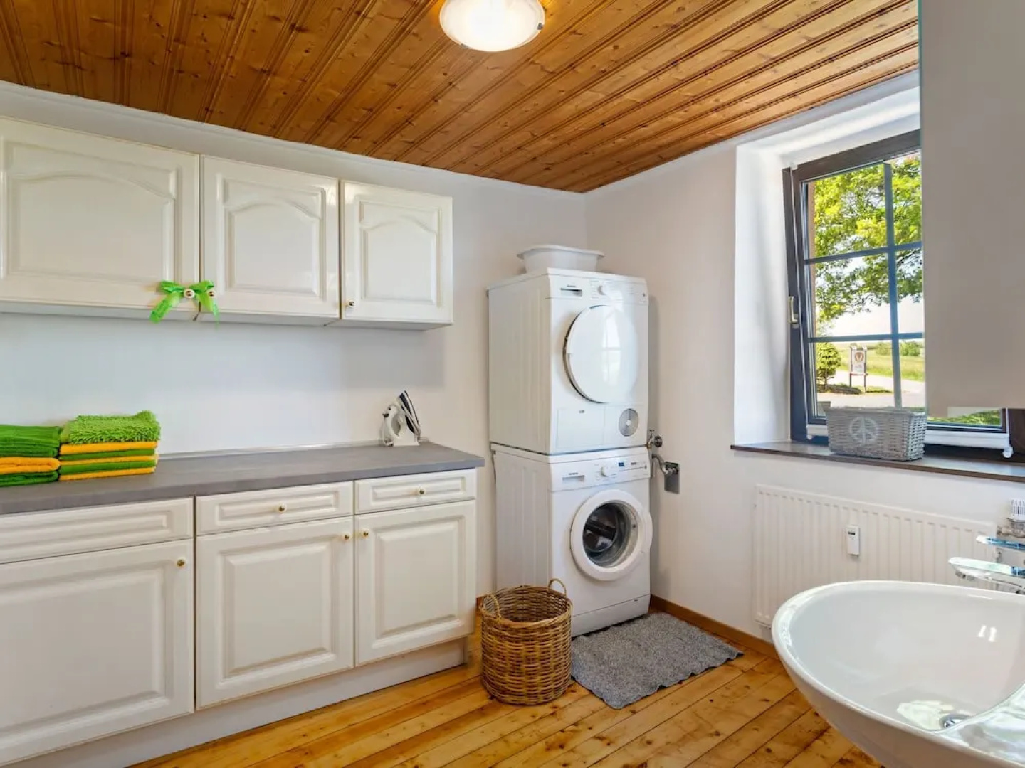 Amazing Holiday Home in Plütscheid with Garden