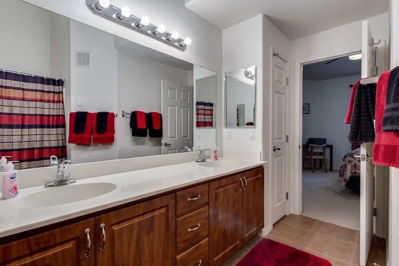 Southern #2055 2 Bedrooms 2 Bathrooms Condo