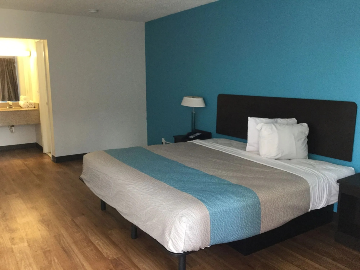 OYO Hotel St. Louis Lambert Airport