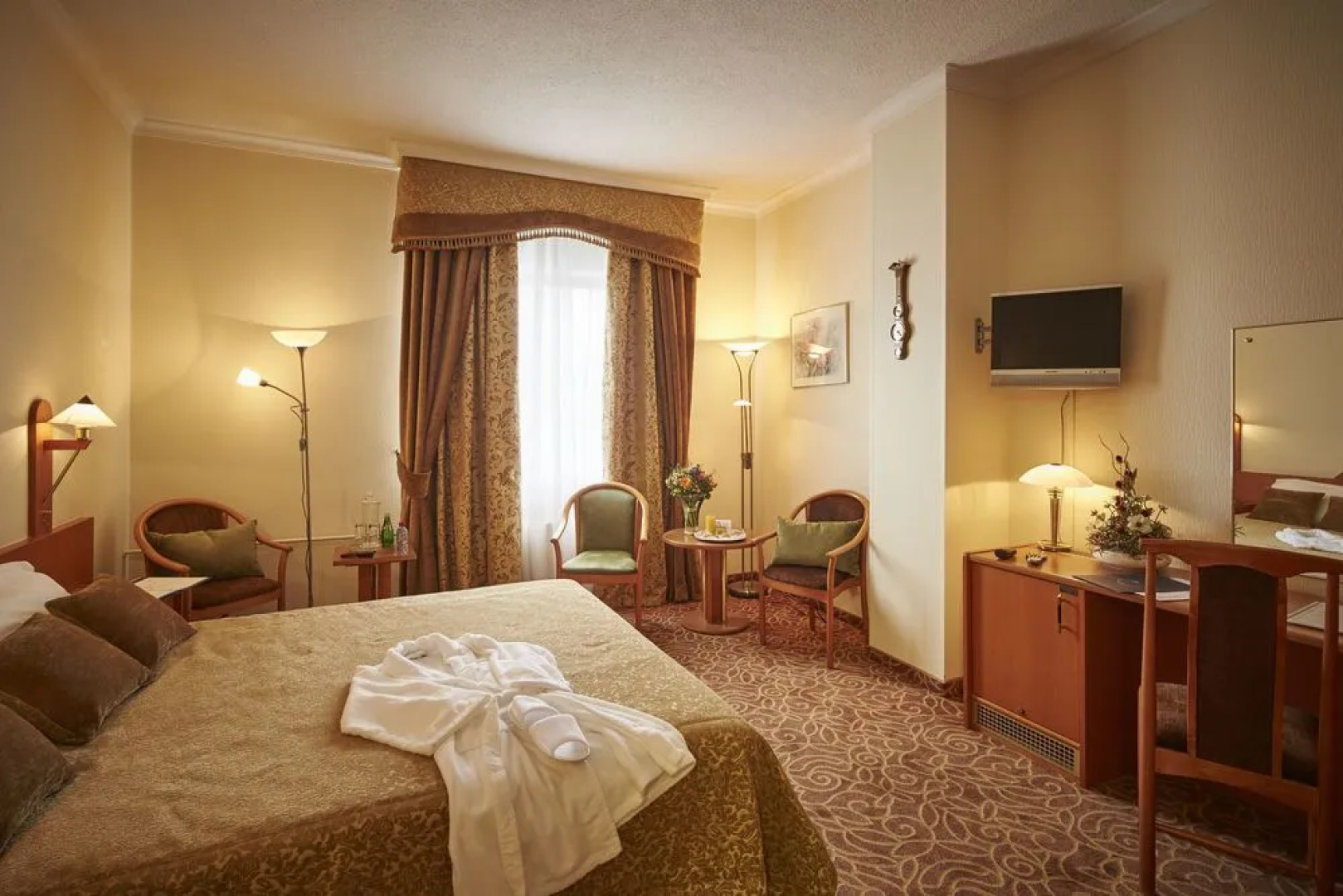 Отель Протон