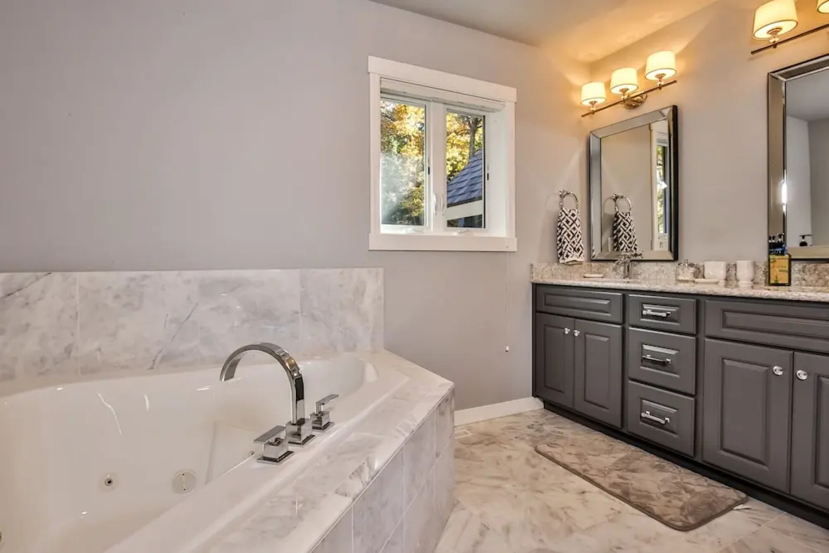 Rosie's Retreat - 4 Br Home