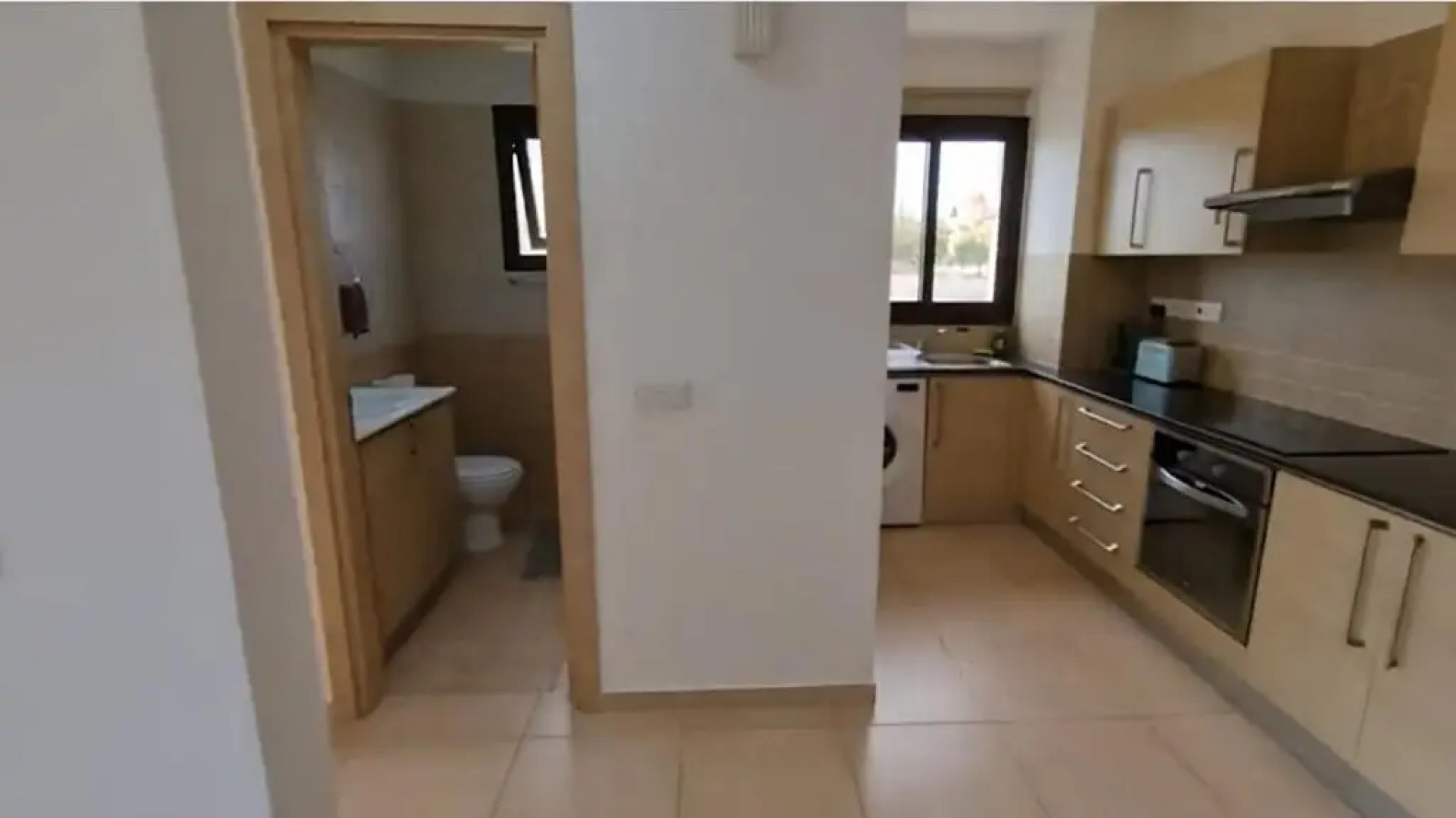 Green Leaf Apartment